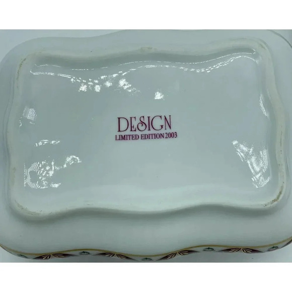 Design Limited Edition 2003 Lidded Ceramic Vintage Trinket Box 7”L x 5.5”W x 3”H - Picture 7 of 7